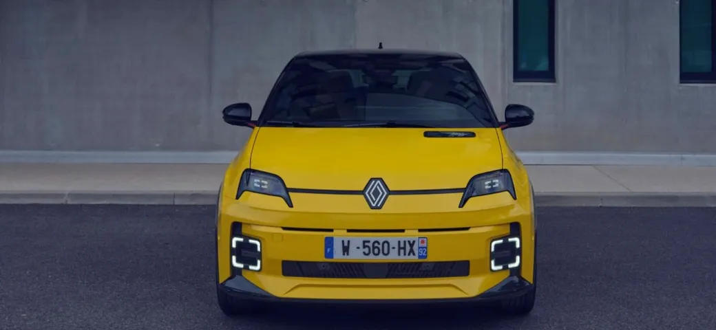 Jeremy Clarkson esalta la Renault 5, ma: 