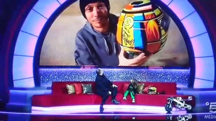 Valentino Rossi: sorpresa in TV alla baby-fan [Video]