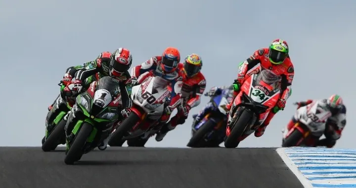 WSBK Australia Gara1: vince Rea davanti a Davies e Vd Mark