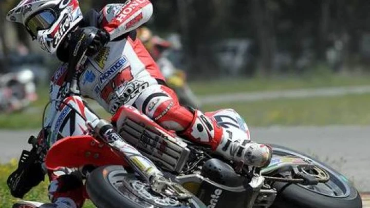 Scuola di Supermoto con Giraudo e Lazzarini il 1° Aprile a Castelletto per i piloti Trofeo HM