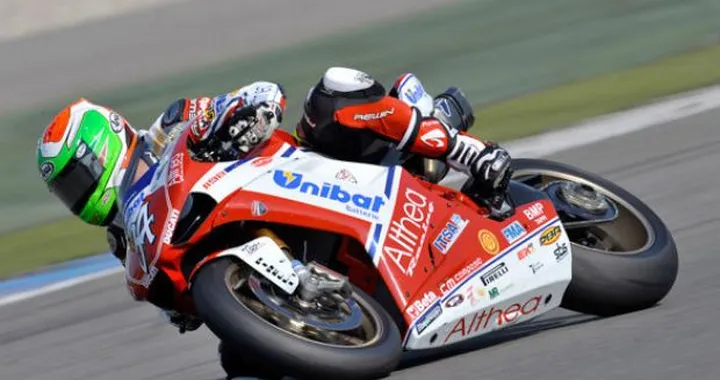 WSTK ad Assen: dominio Ducati, Giugliano su Petrucci, terza la BMW di Barrier