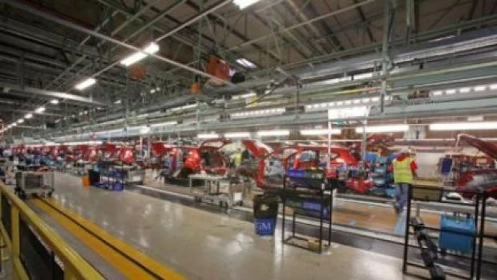 Nissan: 400 assunzioni nello stabilimento inglese di Sunderland. Toyota licenzia 750 dipendenti