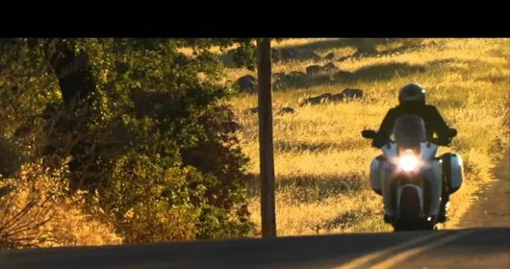 Motus MTS-01: un video dinamico dell'inedita V4 touring americana