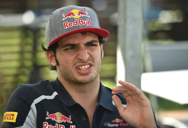 F1: Carlos Sainz è il nuovo pilota Ferrari fino al 2022
