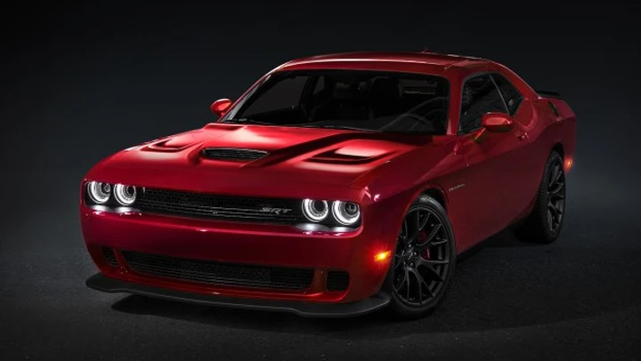 Dodge Challenger SRT Hellcat: la prima battuta all'asta per 825 mila dollari