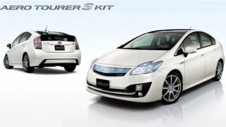Modellista Toyota Prius Aero Tourer S