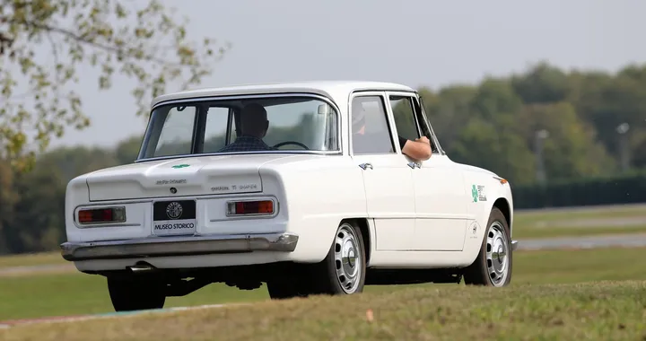 Le 10 auto che ci fanno sognare al cinema