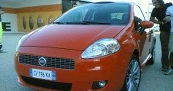 Nuove foto della Fiat Punto 199