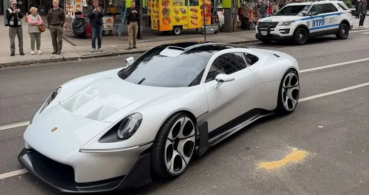 Porsche Mission S, l'erede della 918 Spyder sorprende tutti per le strade di New York