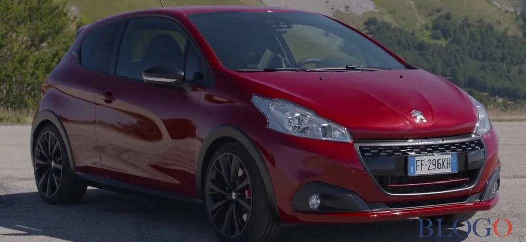 Peugeot 208 GTi: DNA Sportivo [Video]