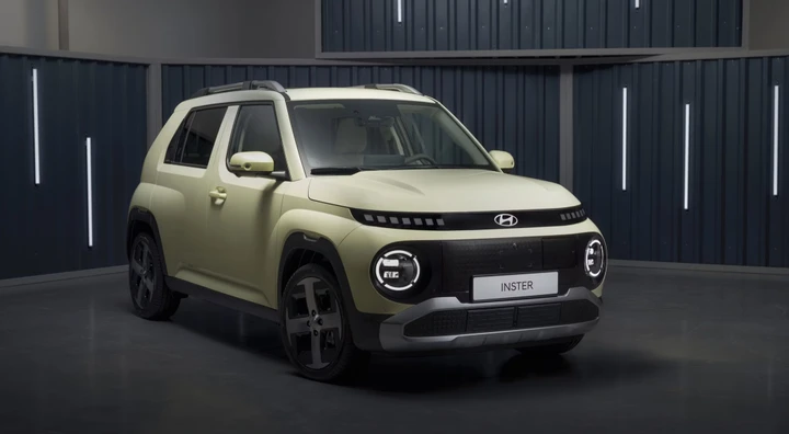 Hyundai INSTER: Il Futuro della Mobilità Urbana 100% Elettrica Incontra la Cultura Coreana a Milano