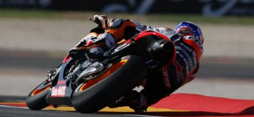 MotoGP, Aragon: le FP2 sono di Stoner, ma la sorpresa è De Puniet. Rossi 9°.