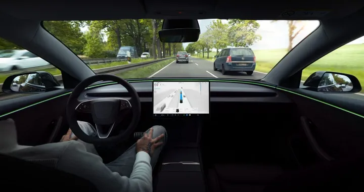 Tesla Full Self-Driving avanza in Europa, l’Estonia dà il via libera