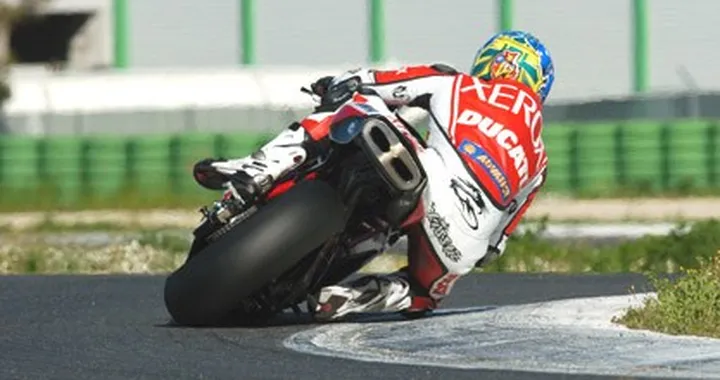 Troy Bayliss da record a Brno!