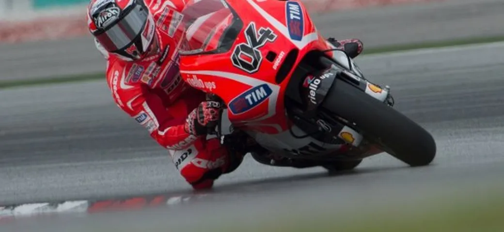 Andrea Dovizioso al Factory Store di Borgo Panigale