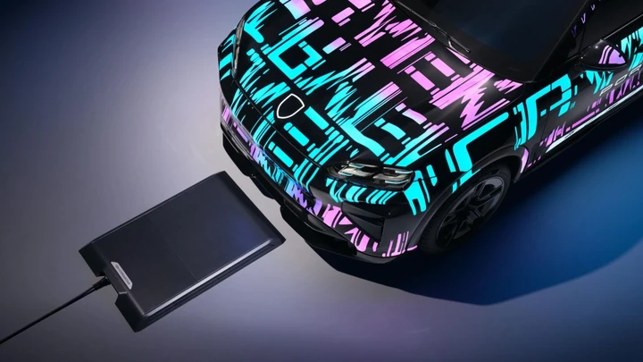 Porsche lancia ricarica wireless veloce per Cayenne Electric