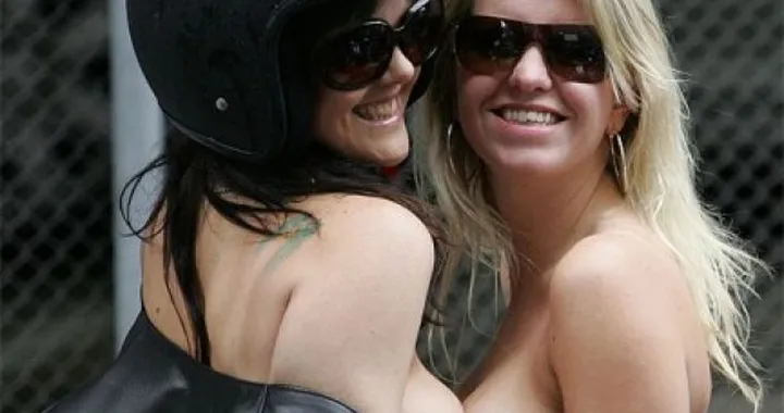 Sexy Bikers: Boobs on Bikes 2009