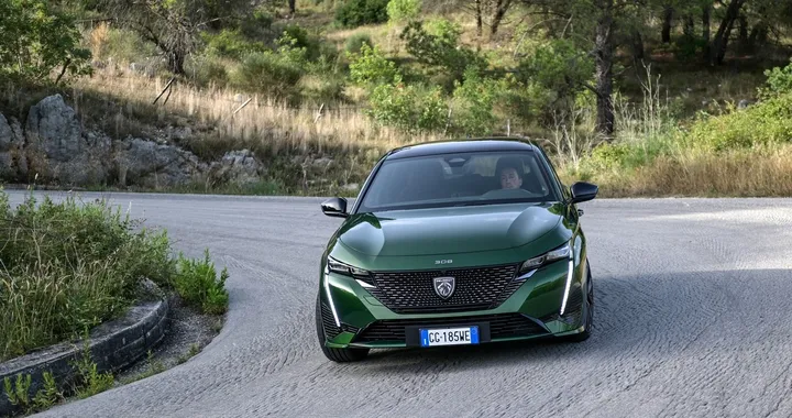 Peugeot 308 1.2 PureTech: la prova su strada