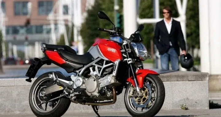 Richiamo per l'Aprilia Mana 850