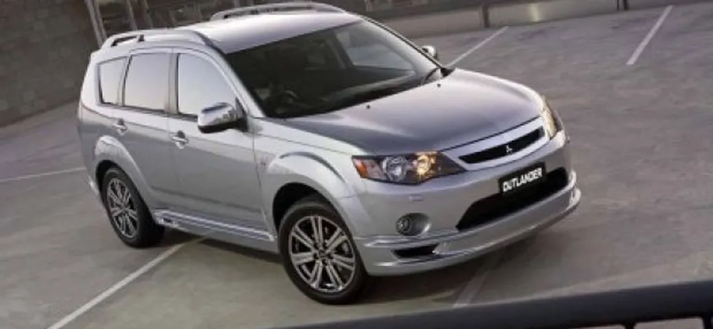 Mitsubishi Outlander RX Edition: in Australia si veste da sportiva con il V6 Mivec