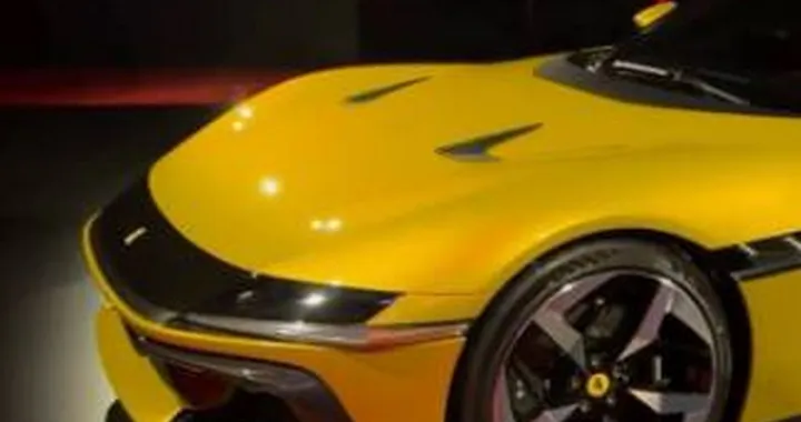 Nuova Ferrari 12Cilindri Spider: l'effetto in tinta gialla | Video