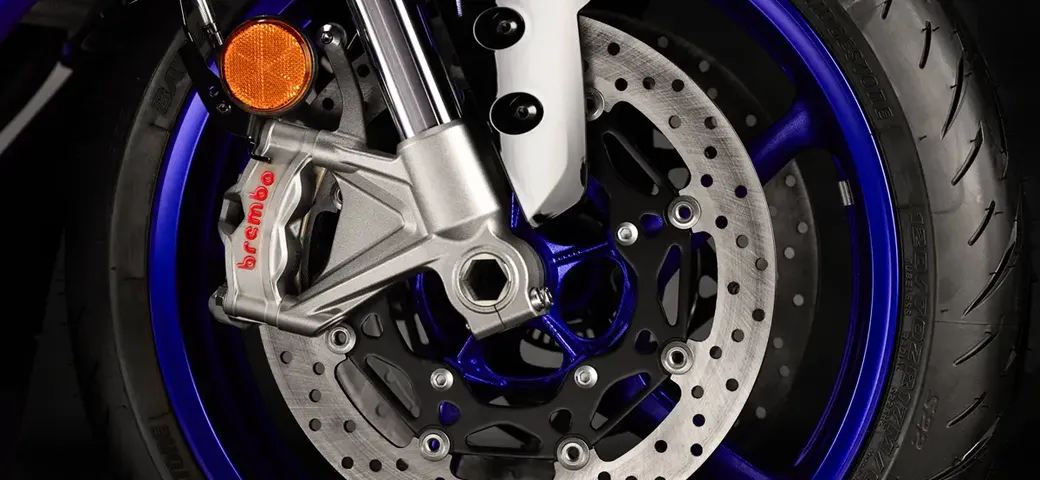 Yamaha e Bridgestone: la perfetta alchimia tra innovazione e adrenalina