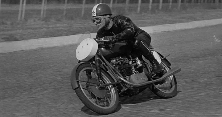 Il motociclismo piange Carlo Ubbiali