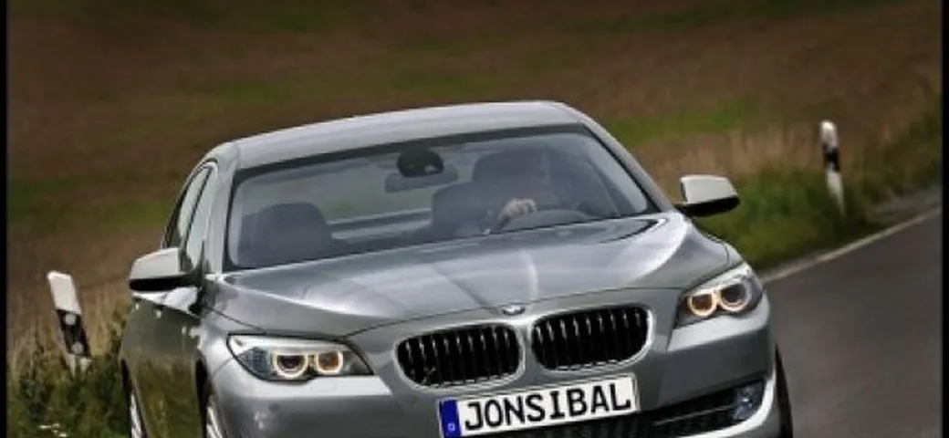 Nuova BMW serie 5 F10: la tecnica fa un passo indietro