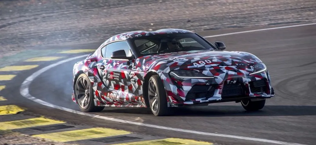 Giro di pista con la Toyota Supra