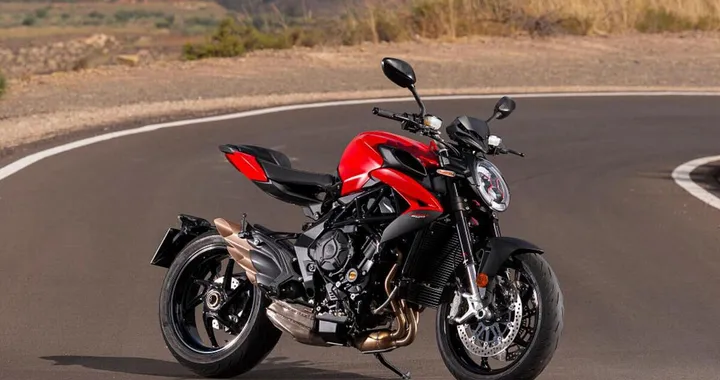 MV Agusta Brutale 800 2026: la naked italiana che sfida le superbike