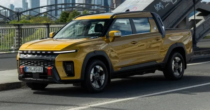 KGM Torres EVT arriva in Italia, pickup BEV con batteria 80kWh