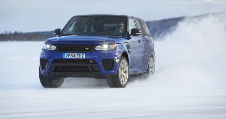 Range Rover Sport SVR: lo 0-100 km/h in offroad [Video]