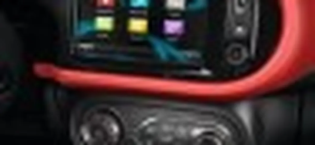 Nuova Renault Twingo 2014: Prezzi, motorizzazioni e primo contatto su strada