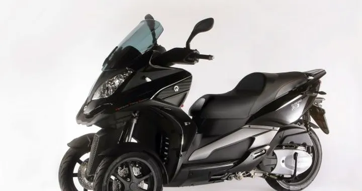 Quadro al Motodays 2013 con il 350S, 350D e OJ Travel