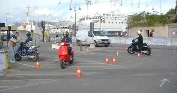 A scuola di motorino sicuro