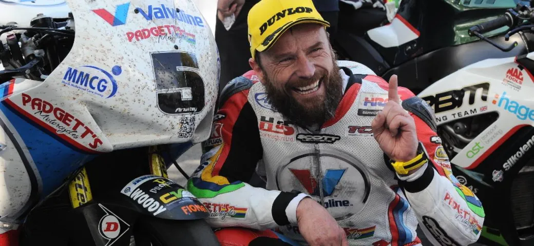 John McGuinness: Bruce Anstey al suo posto nel TT Zero