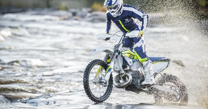 Husqvarna gamma Enduro MY 2016 [Video]