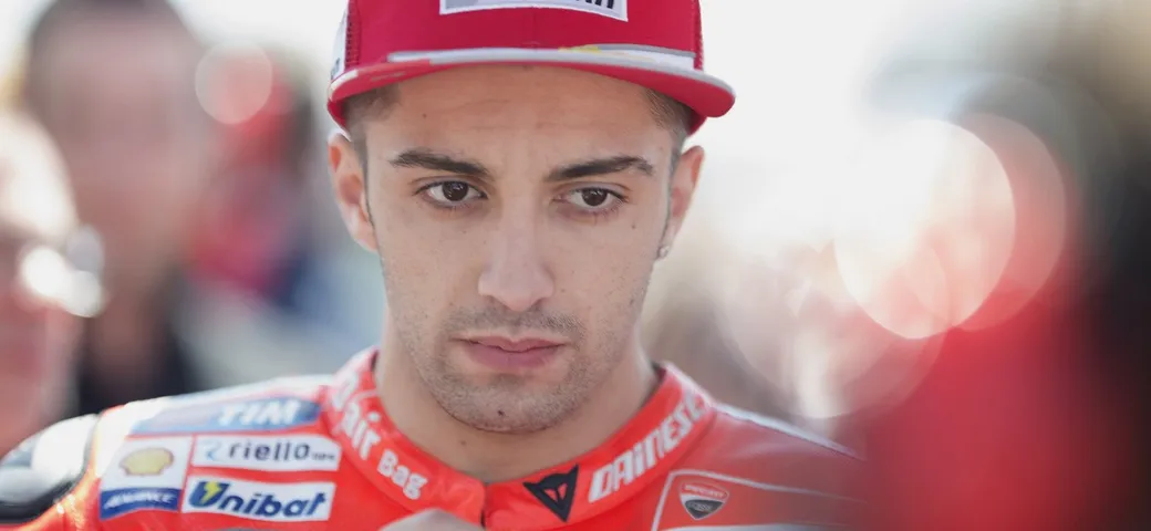 Iannone, ancora problemi con la spalla: 
