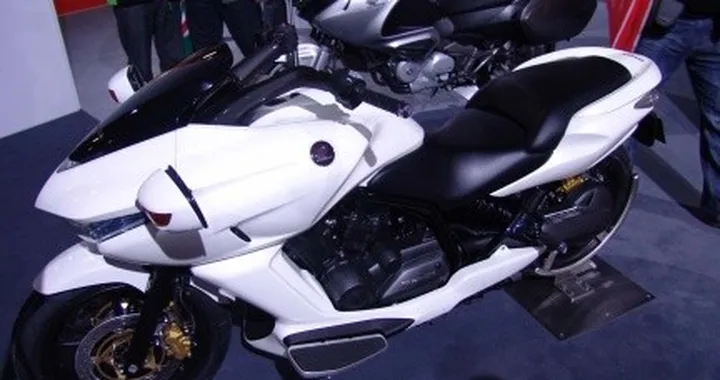 Intermot 2008: Honda DN-01 in bianco