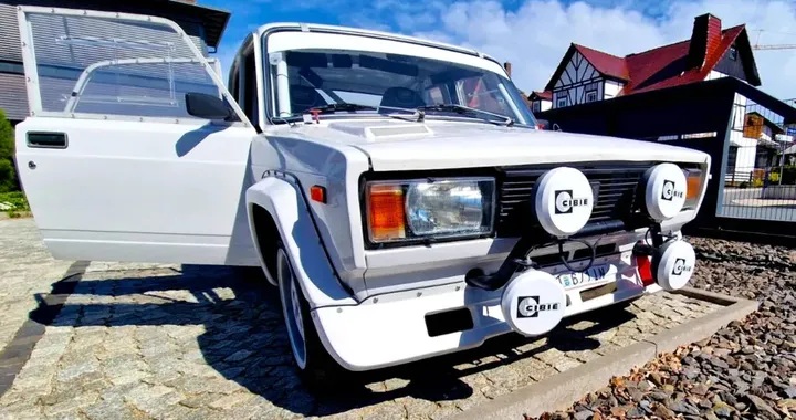 Da auto sovietica a pezzo da collezione, la Lada VFTS in vendita a 71.500 euro