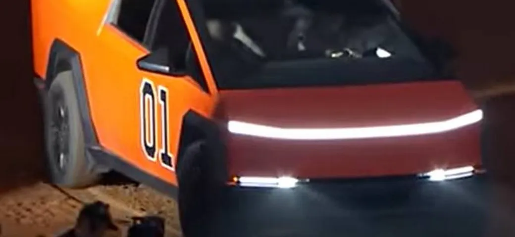 Tesla Cybertruck con look da General Lee di Hazzard
