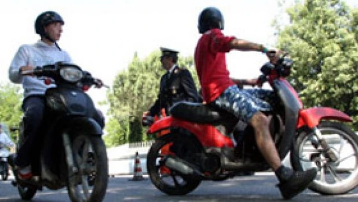 Milleproroghe: foglio rosa per motorini e minicar