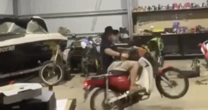 Altalena in scooter: video