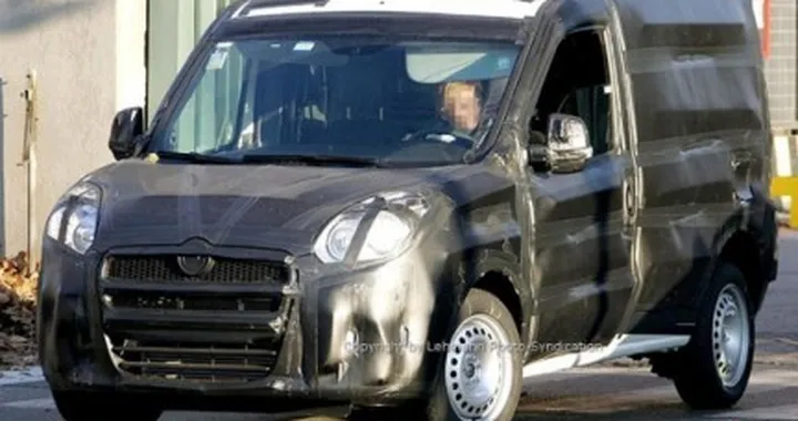Fiat Doblò: nuove foto spia della prossima generazione