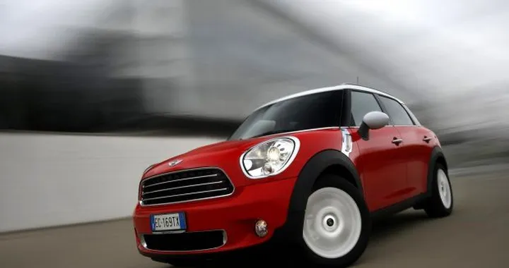 MINI Countryman: listino prezzi aggiornato