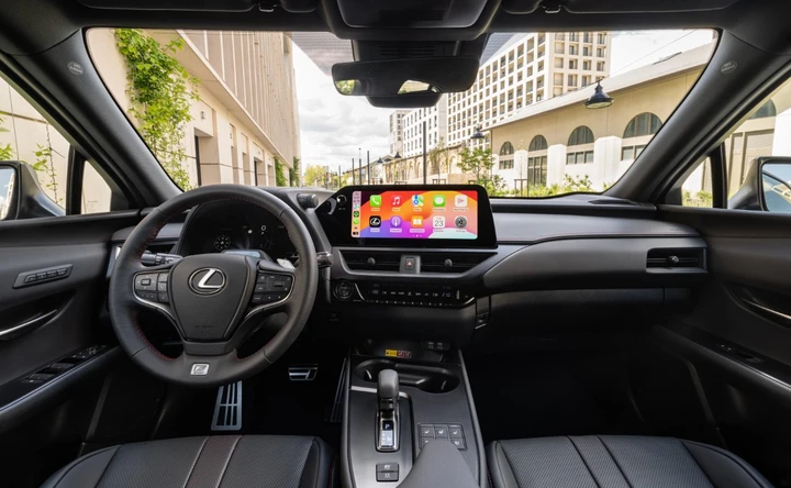 Lexus UX 300h infotainment