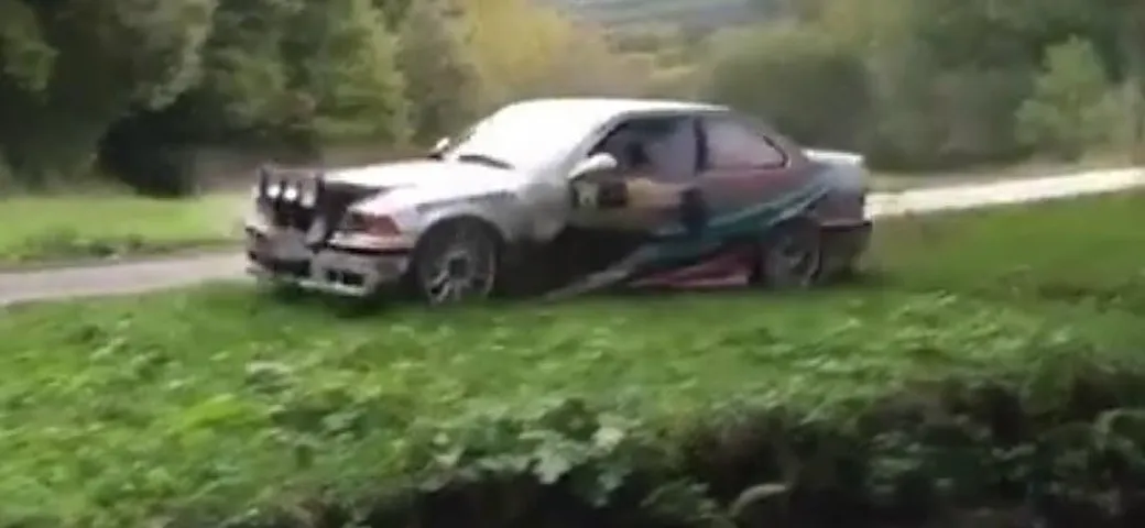 BMW Serie 3: barba miracolosa al fiume nel rally [Video]