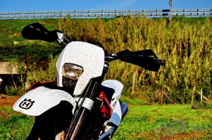 Husqvarna: operai occupano gli uffici, spunta un'offerta (rifiutata) di MV Agusta