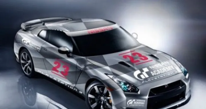 Nissan: il vincitore della GT Academy su PlayStation 3 correrà anche nel GT4