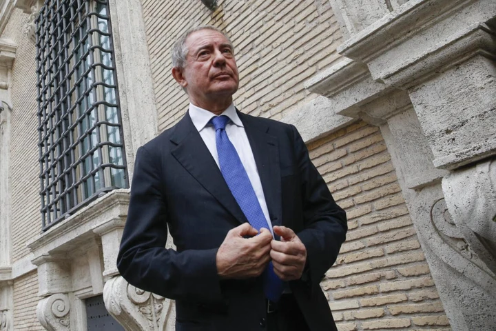 Ministro Adolfo Urso: ‘Stellantis dovrebbe produrre in Italia fino a 1 milione di veicoli’